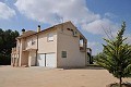 Preciosa casa de campo de 6 dormitorios y 3 baños en Yecla. in Pinoso Villas