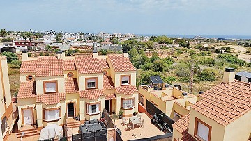 Casa adosada de 3 dormitorios en Cabo Roig