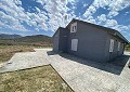 Nieuw pand met 3 slaapkamers en fantastische stallen in Monovar. in Pinoso Villas