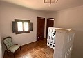 Landhuis met 3 slaapkamers, een bijgebouw met 2 slaapkamers en een studio met 1 slaapkamer in Sax. in Pinoso Villas