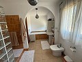 Belle maison de campagne de 5 chambres et 3 salles de bain (divisée en 2 maisons) à Castalla. in Pinoso Villas
