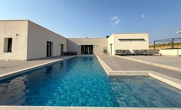 Schöne Villa mit 4 Schlafzimmern und 2 Bädern in Encebras (Pinoso).