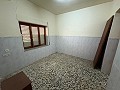 2 Houses in Pinoso with lots of potential in Pinoso Villas