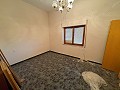 2 Houses in Pinoso with lots of potential in Pinoso Villas