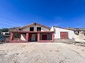 Renovatieproject met grond in Agost in Pinoso Villas