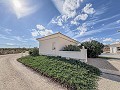 Atemberaubende, bezugsfertige Neubauvilla mit Gästehaus, Garage und Sommerküche! in Pinoso Villas