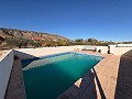 Impresionante casa de campo de 3 dormitorios con piscina en Caudete in Pinoso Villas