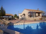 Beautiful villa with swimming pool in Pinoso Villas