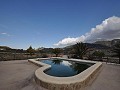 Maravillosa villa con piscina en Yecla in Pinoso Villas