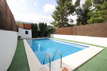 Stadthaus mit Swimmingpool und Aussicht in Casas del Señor, Alicante