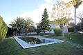 Gran Chalet Independiente con piscina en Loma Bada, Alicante in Pinoso Villas