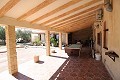 Villa mit 4 Schlafzimmern, 3 Bädern, Garage und Garten mit Platz für einen Pool in Pinoso Villas