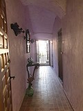Traditioneel landhuis met 3 verdiepingen in goede staat in Pinoso Villas