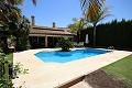 Chalet Aislado con piscina y jardín in Pinoso Villas