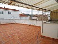 Makelloses Stadthaus mit Garage in Caudete in Pinoso Villas