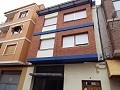 Makelloses Stadthaus mit Garage in Caudete in Pinoso Villas
