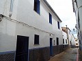 Schönes Stadthaus mit Mietoption in Pinoso Villas