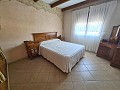 Luxuriöses 3-Bett-Haus mit Nebengebäuden in Pinoso Villas