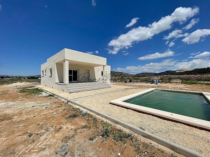 New Build Modern Villa ready in a few weeks in Pinoso Villas