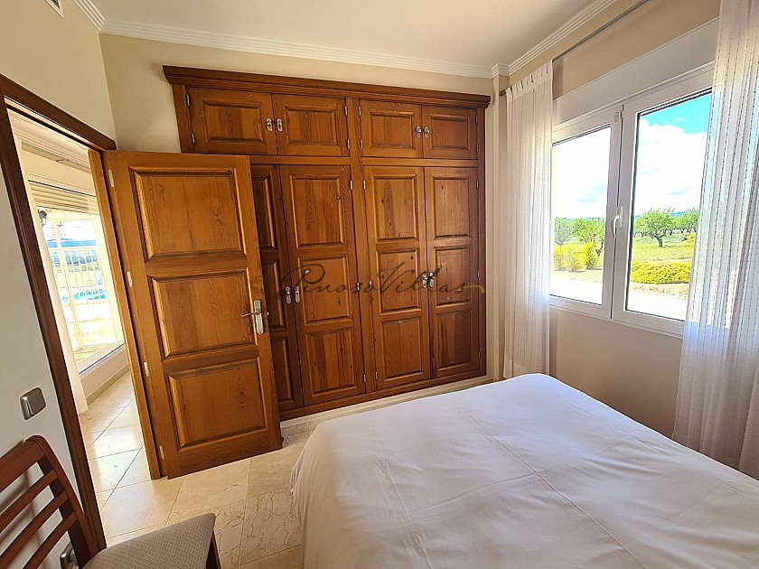 Mooie villa met 4 slaapkamers en 3 badkamers met zwembad in Pinoso Villas