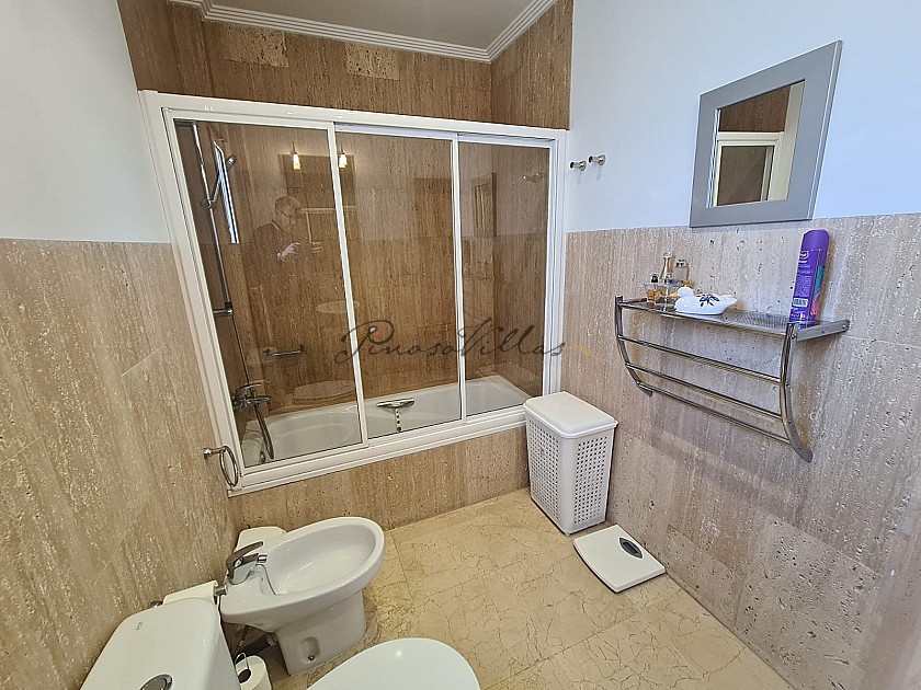 Mooie villa met 4 slaapkamers en 3 badkamers met zwembad in Pinoso Villas