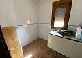 Enorme villa de 5 dormitorios y 3 baños con establos in Pinoso Villas