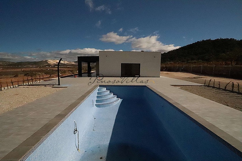 Moderne neue Villa Villa mit 3 Schlafzimmern, Pool und Garage in Pinoso Villas
