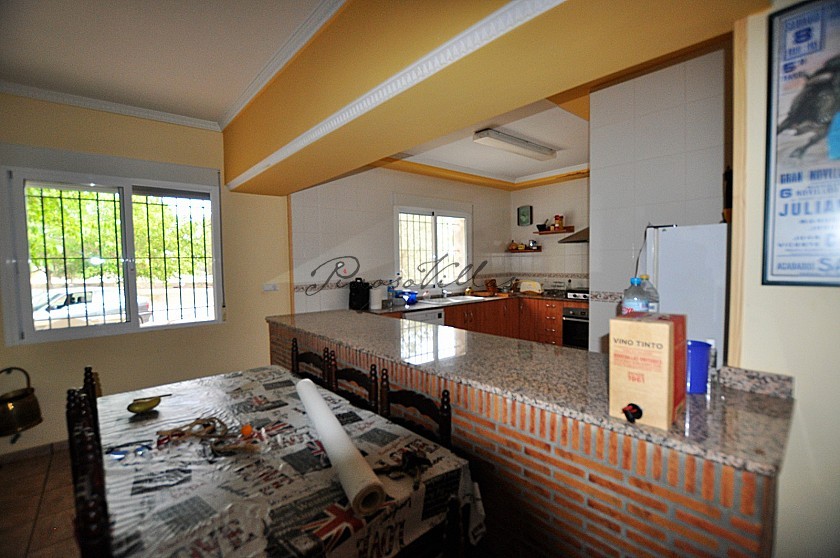 Maison de campagne de 3 chambres sur un grand terrain in Pinoso Villas