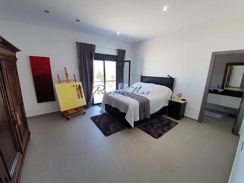 Villa nueva y moderna de 3 dormitorios in Pinoso Villas
