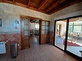 Belle Villa Rustique de 3 Chambres in Pinoso Villas