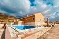 Villa de 3 dormitorios y 2 baños con piscina y garaje in Pinoso Villas