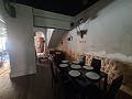 Heerlijke woning en bedrijfspand (ex café) in Pinoso Villas