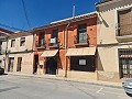 Lovely home and business premises (ex cafe) in Pinoso Villas