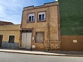House split into 2 apartments - needs structural repairs or rebuild in Pinoso Villas