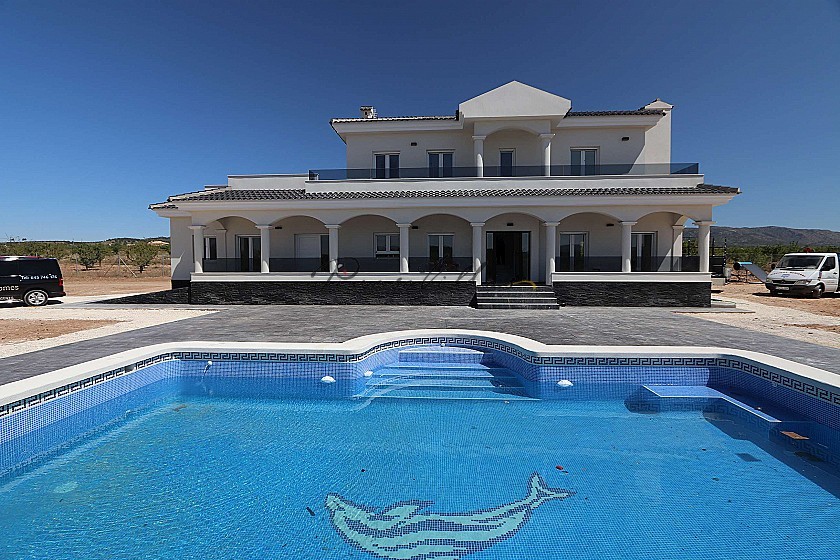 Beautiful new villa for sale in Pinoso in Pinoso Villas