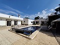 Freistehende Villa in Fortuna mit Gästehaus, Pool und Touristenlizenz in Pinoso Villas
