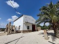 Two properties on one plot in Crevillente in Pinoso Villas