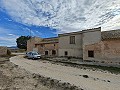 Large historic house and bodega en Pinoso in Pinoso Villas