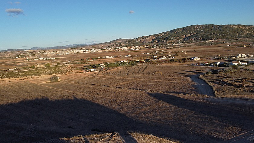Building plots close to town, in Pinoso in Pinoso Villas