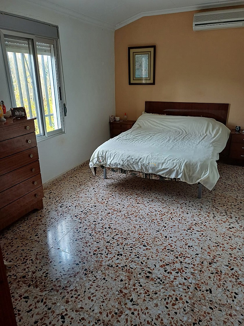 Walk to Town Villa with Pool & Guest house in Pinoso Villas
