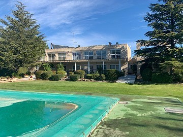 Stunning mansion in Villena
