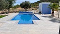 Bijna nieuwe villa met 3/4 slaapkamers, zwembad, dubbele garage en berging in Pinoso Villas