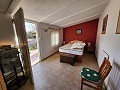 Haus mit 2 Schlafzimmern, Gästehaus mit 1 Schlafzimmer und Pool in Pinoso Villas