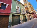 Large house with garages to reform in the centre of Villena in Pinoso Villas