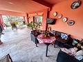 Villa spacieuse avec 7 chambres et piscine à Onil in Pinoso Villas