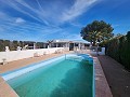 Jolie maison de 2 chambres avec piscine, eau de ville et énergie solaire in Pinoso Villas