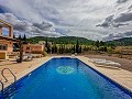 Unglaubliche zweistöckige Villa mit Pool in Pinoso in Pinoso Villas