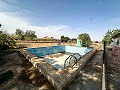 Schönes zu renovierendes Landhaus mit Pool in Yecla in Pinoso Villas