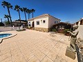 Villa de 3 chambres et 2 salles de bains à Catral avec piscine et accès asphalté in Pinoso Villas