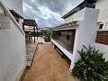Stadtvilla mit 3 Schlafzimmern, nur wenige Gehminuten von Monovar entfernt, mit Gemeinschaftspool und Padelplätzen in Pinoso Villas